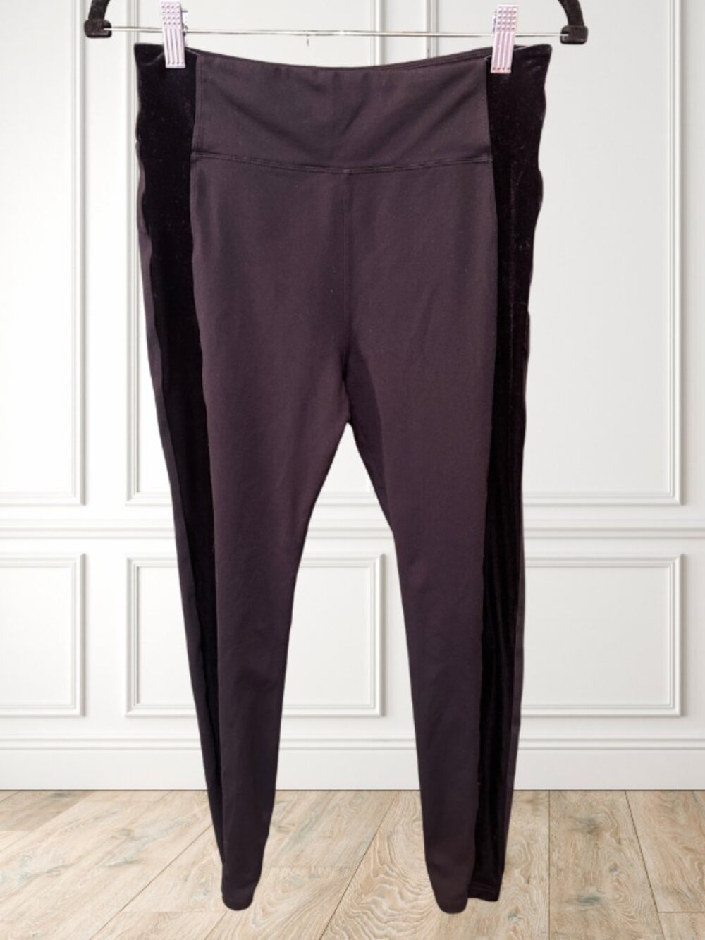 Athleta Black Athletic Leggings Women's Medium Zip Pocket